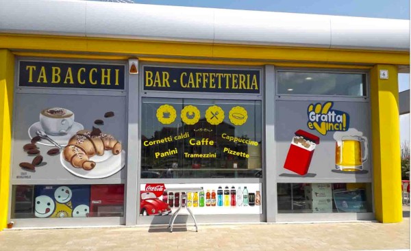 decorazione-vetrate-negozio-con-spray-acrilici