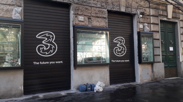 decorazione-serrande-negozio-tre